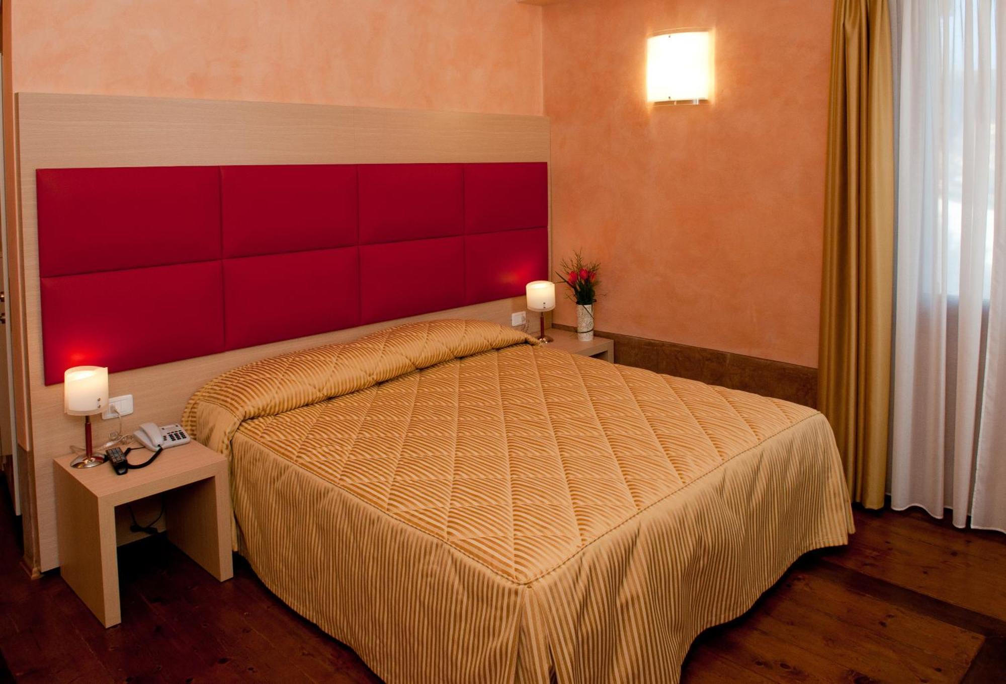 Hotel Villa Maternini Vazzola Cameră foto