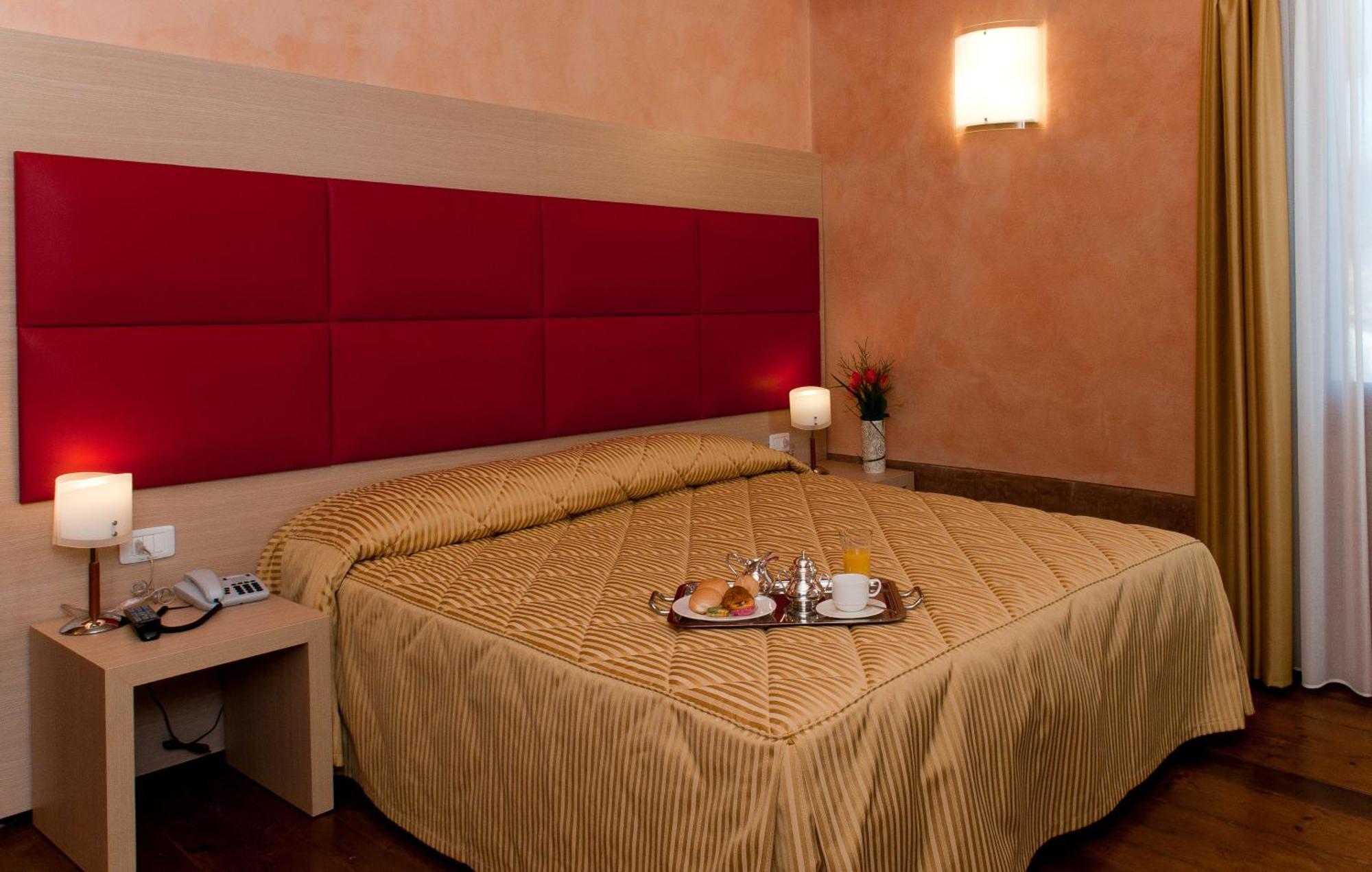 Hotel Villa Maternini Vazzola Cameră foto