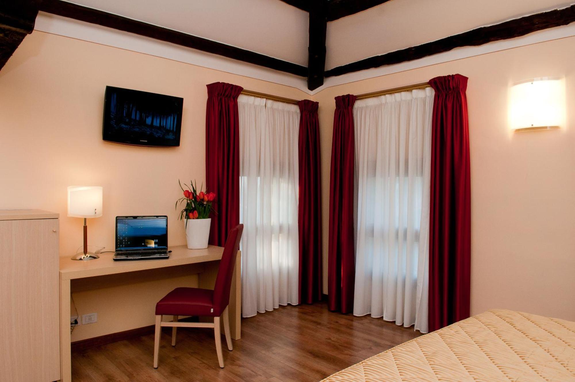 Hotel Villa Maternini Vazzola Cameră foto